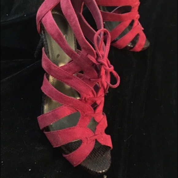 Suede pumps - red
