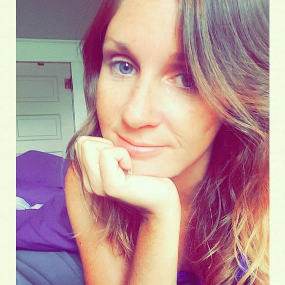 Meet your Posher, Beth - Picture 1 of 1