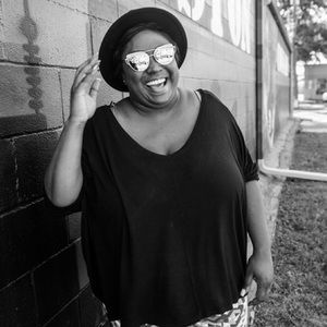 Meet your Posher, Val