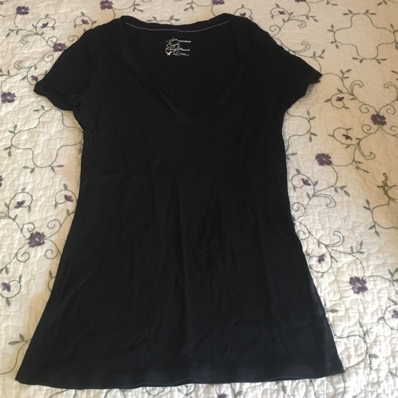 V-neck T-shirt