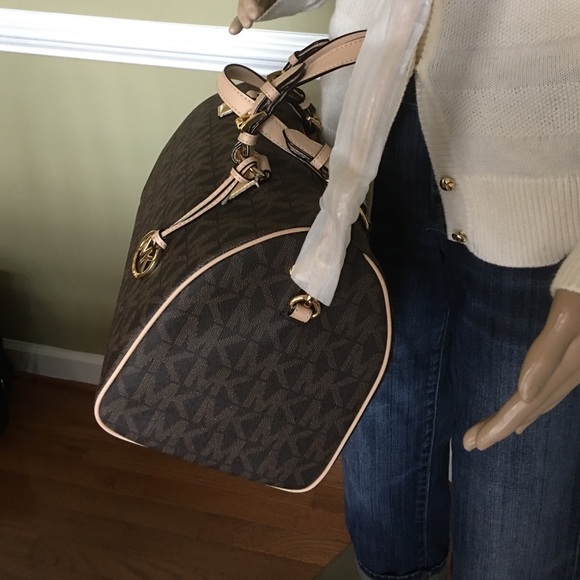 Large Grayson Satchel new with tags ππ - Picture 2 of 7