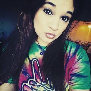 Meet your Posher, Maila