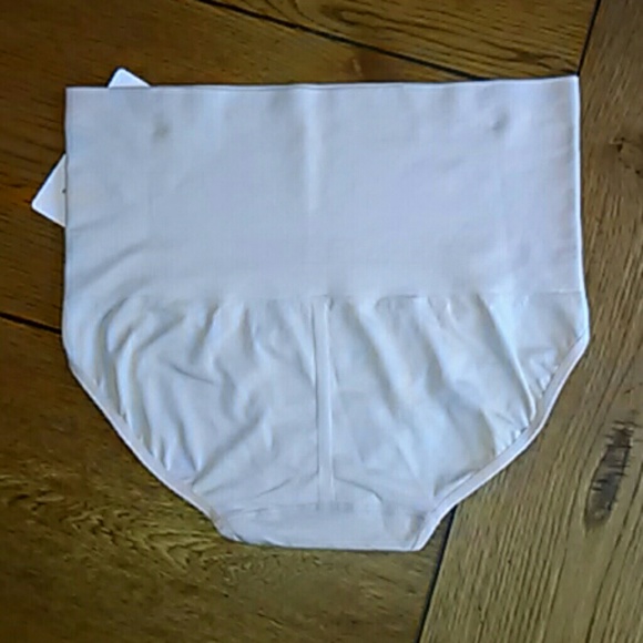 Simply Emma Intimates & Sleepwear - High Waist Shaping No Pinch Brief Plus Size Simply Emma Intimates & Sleepwear - High Waist Shaping No Pinch Brief Plus Size
