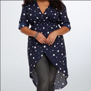TORRID Hi-lo Polka Dot Navy Tunic Top Size 3