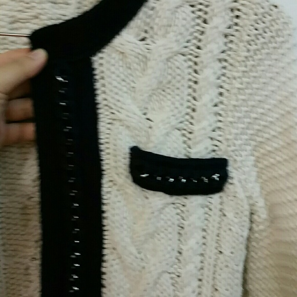 Cable Cardigan with chained details - Picture 2 of 3