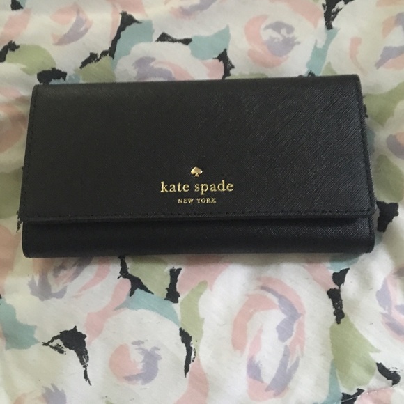 SOLD!! NWT Kate Spade Wallet