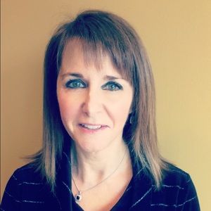 Meet your Posher, Laurie