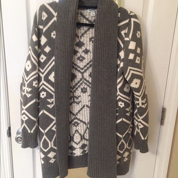 Old Navy Gray and White sweater