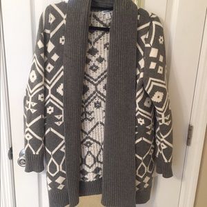 Old Navy Gray and White sweater