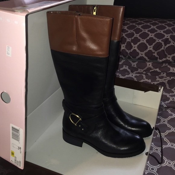 Bandolier boots  BRaNd NEW 149$