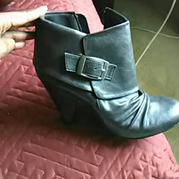 Ankle boots - Picture 1 of 2