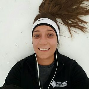 Meet your Posher, Mara