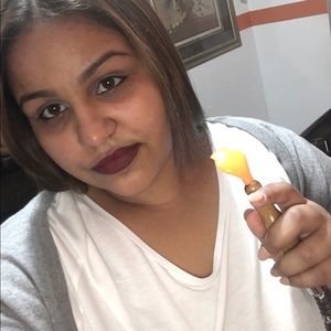 Meet your Posher, Pamela