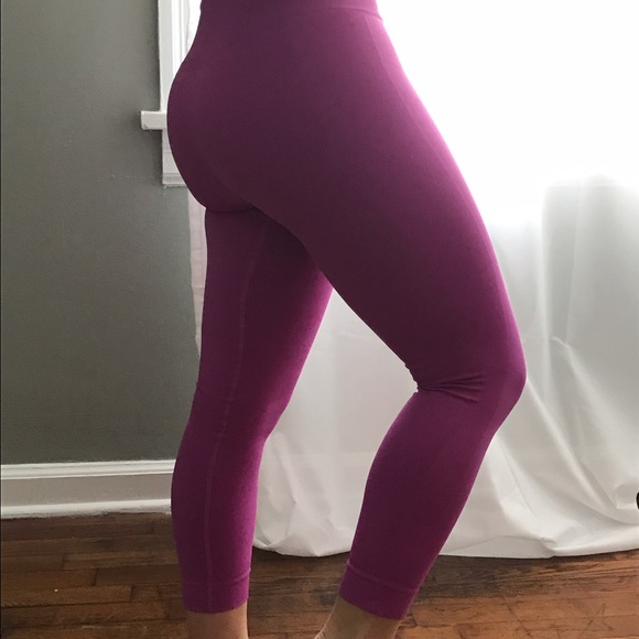 Lululemon crops