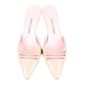 ONE DAY SALE! Manolo Blahnik mules 🌟