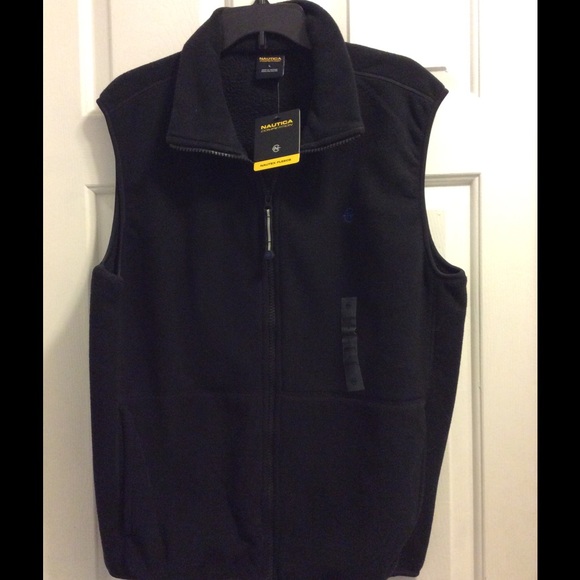 Nautica Competition Fleece Vest in Black