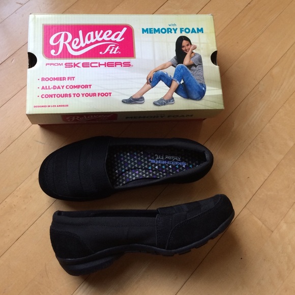 Skechers relaxed fit memory foam shoes