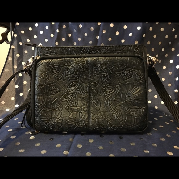 NRA Women's Concealed Carry cowhide purse.