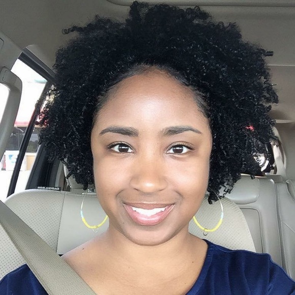 โจMeet your Posher, La Tanya! Posh Ambassador โจ - Picture 3 of 7