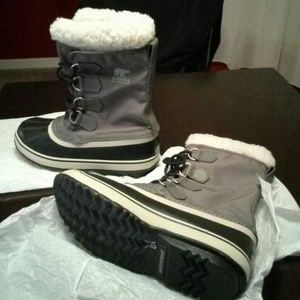 New without box Corel Carnival boots size 8