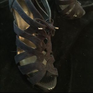 Dark blue suede pumps