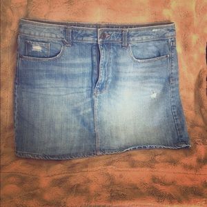 Denim skirt.
