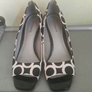 Rectangular peep toe  pumps