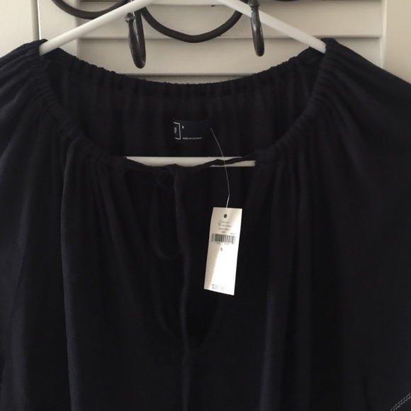 Gap Top Size S, NWT - Picture 2 of 4