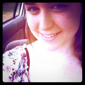 Meet your Posher, Ashley