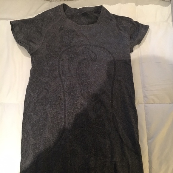 Lululemon shirt