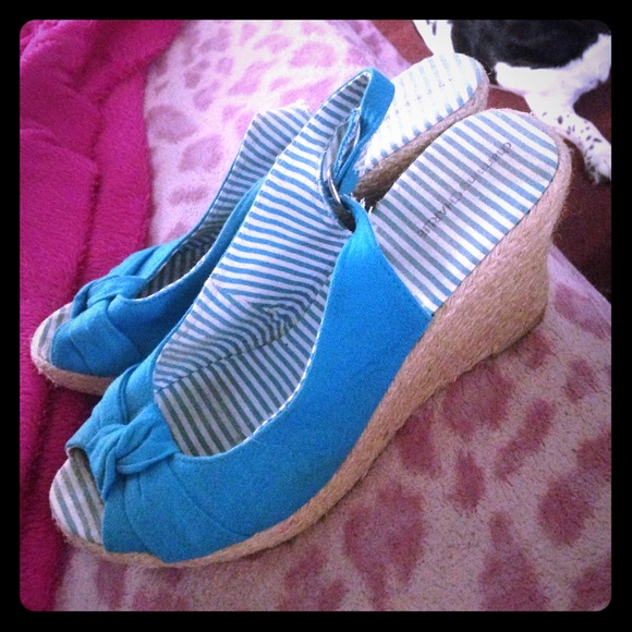 Charming Carlie wedges - Picture 1 of 1