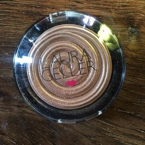 Laura Geller Highlight