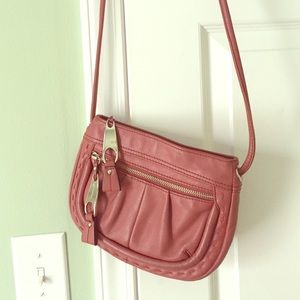 *RESERVED* B. Makowsy cross body bag EUC pink