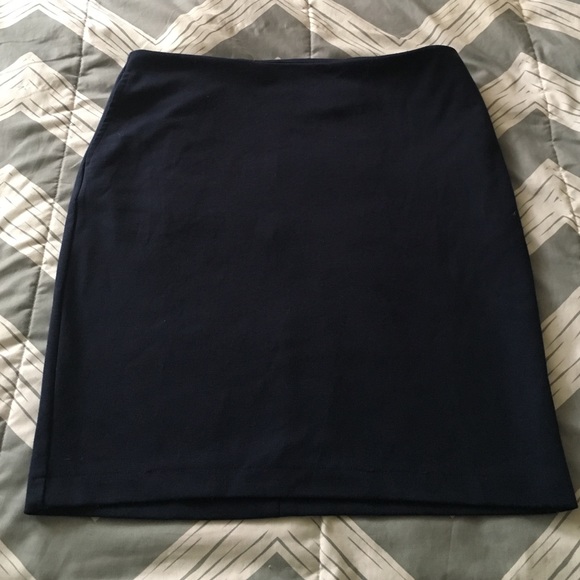 Navy, stretch skirt with pockets