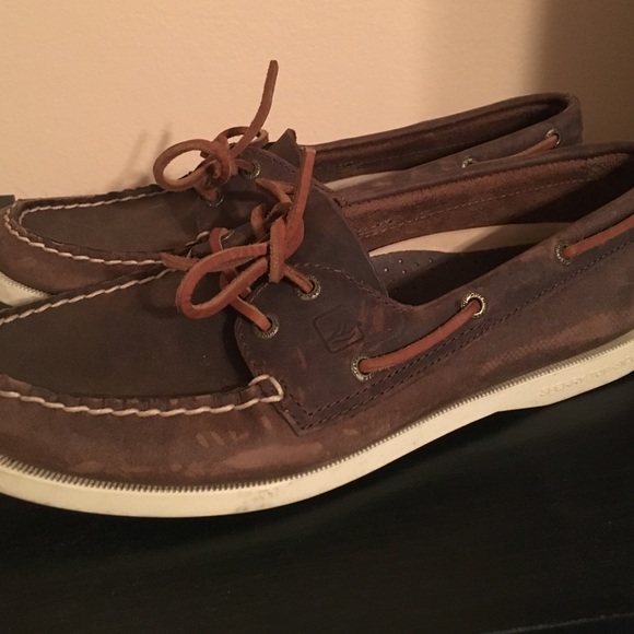 Sperry boat shoes
