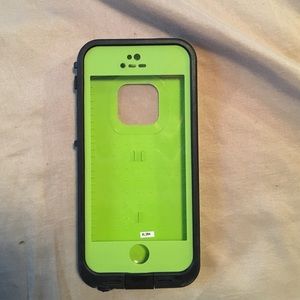 iphone 5/5s Lifeproof case