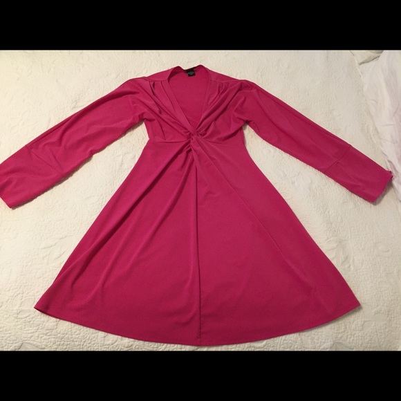 Pink v-neck dress Moda International - Picture 2 of 3