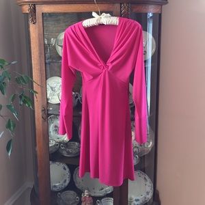 Pink v-neck dress Moda International