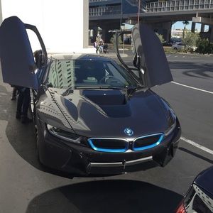 BMW i8
