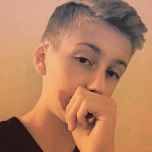 Meet your Posher, Titus