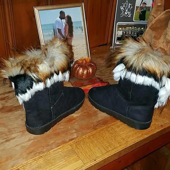 New Fur boots - Picture 3 of 4