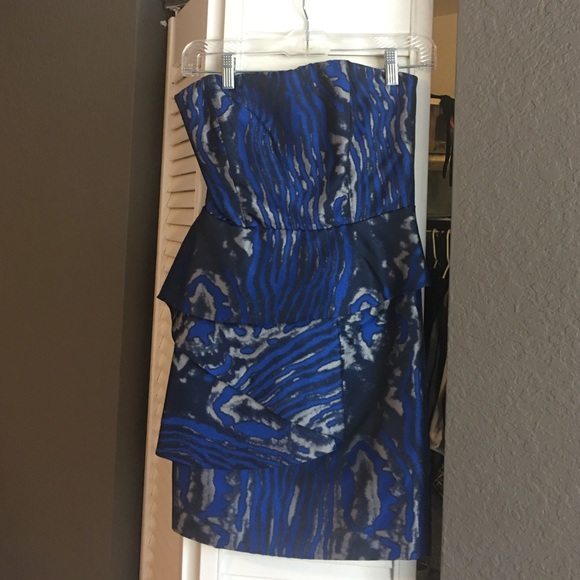 Short strapless dress