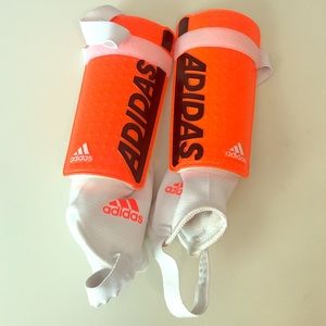 Adidas shin guards size L. Pre-owned