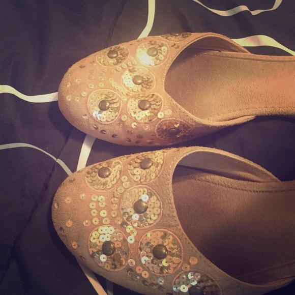 BKE Gold-sequined and Tan Suede Flats - Picture 1 of 3