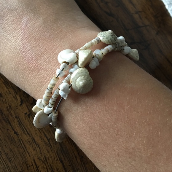 Seashells wired bracelet - Picture 2 of 2