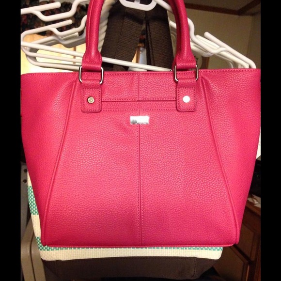 Valentines gift! !Candy pink purse by Thirty One
