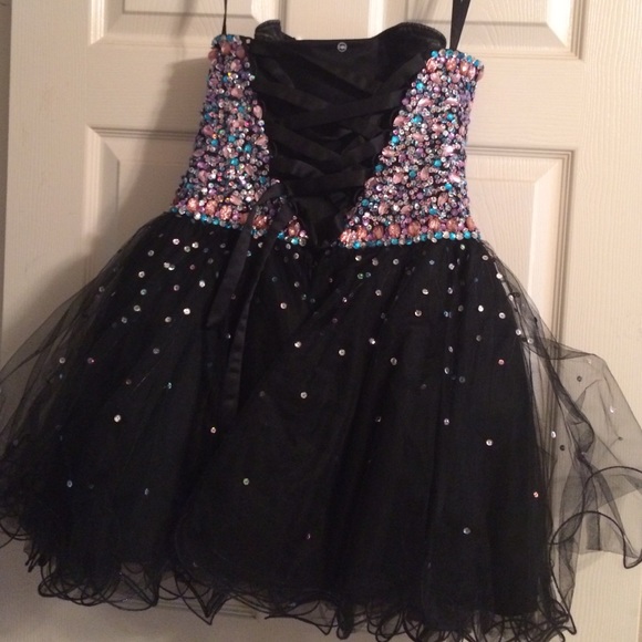 Prom/Homecoming dress - Picture 2 of 3