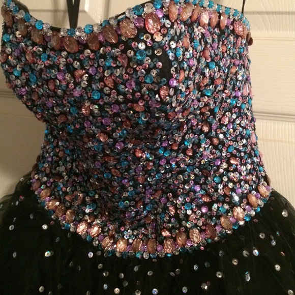 Prom/Homecoming dress - Picture 3 of 3