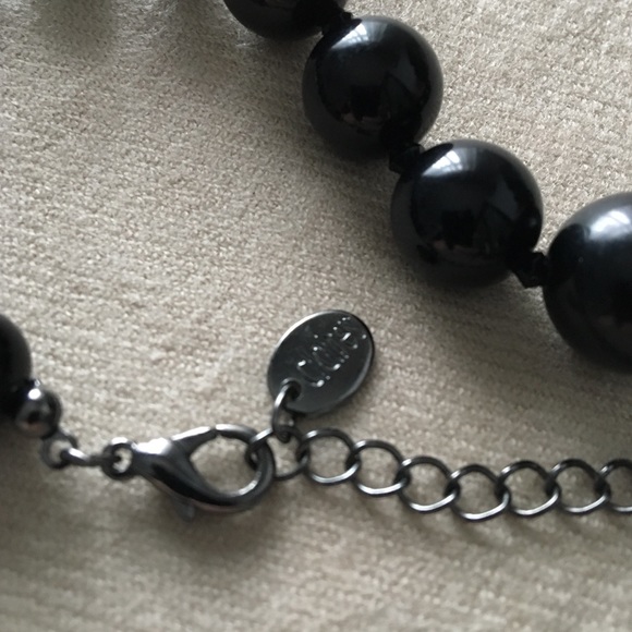 Black ball necklace - Picture 3 of 3