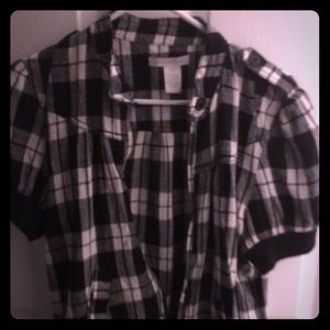 Short-sleeved jacket